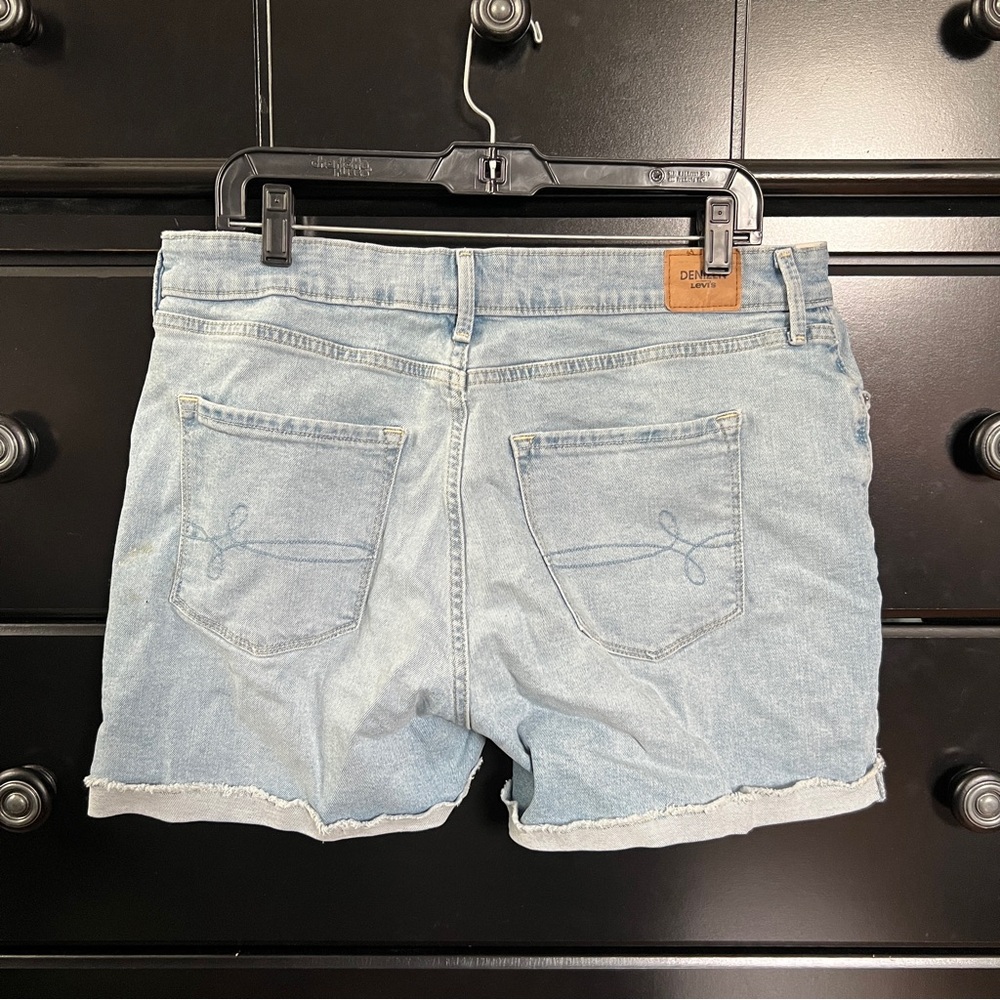 Denizen from Levi's Blue Jean Shorts Light Wash Casual - Picture 2 of 3
